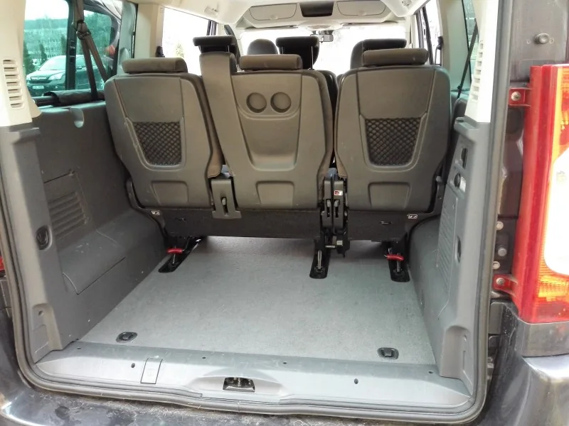 Citroen Jumpy 7+1 — sedadla